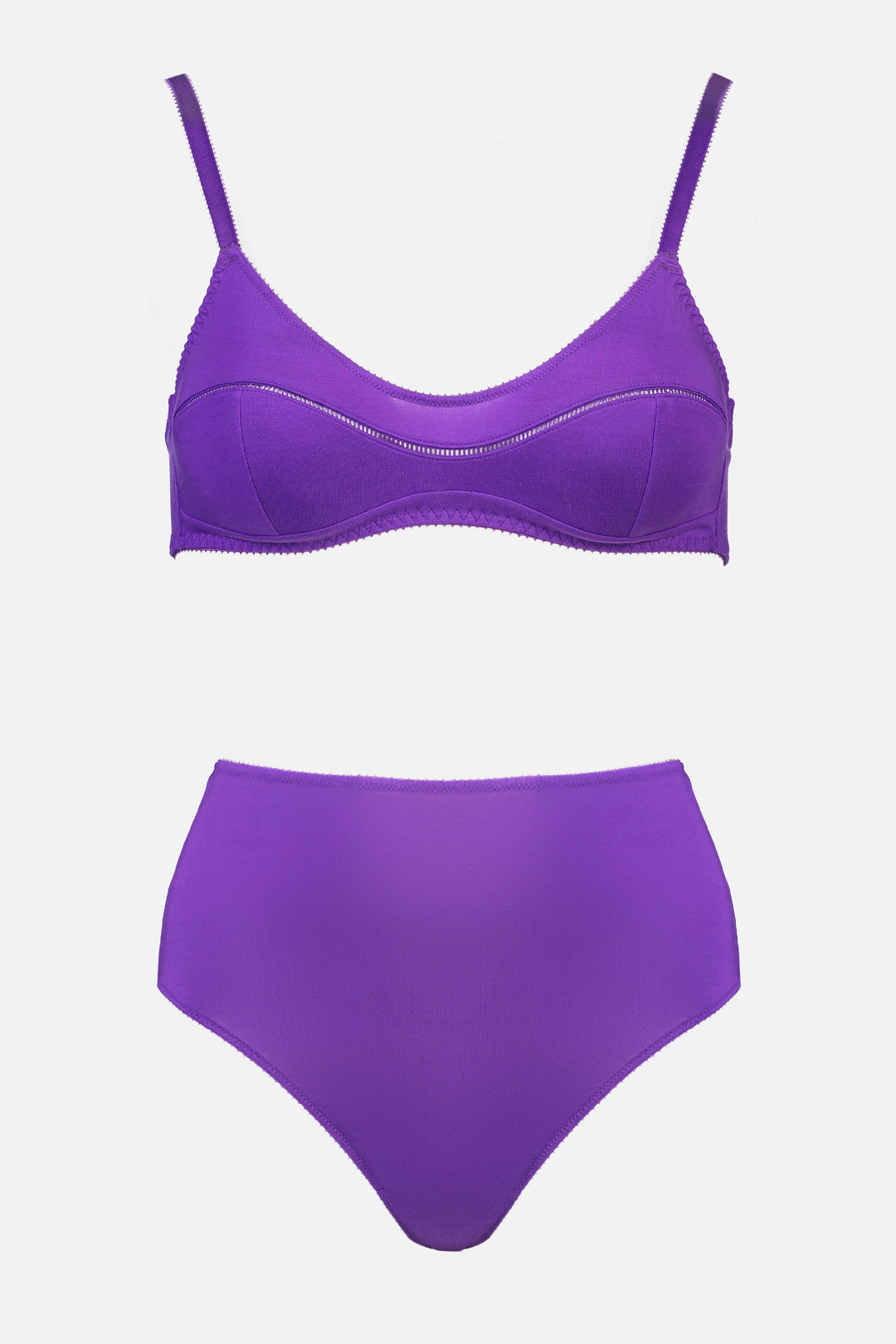 Videris lingerie. This lingerie set is in a purple violet colour. Made from TENCEL™. Our fabric is luxurious, sustainable & oeko tex certified. Ultra comfortable.