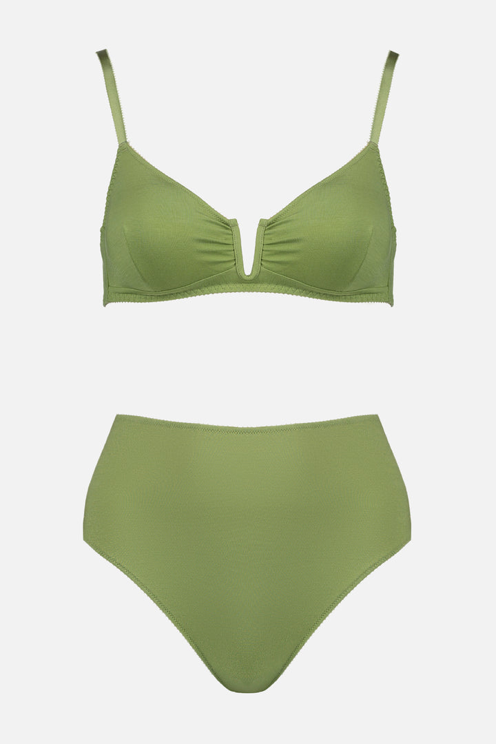 Videris lingerie. This lingerie set is in olive green. Made from TENCEL™. Our fabric is luxurious, sustainable & oeko tex certified. Ultra comfortable.
